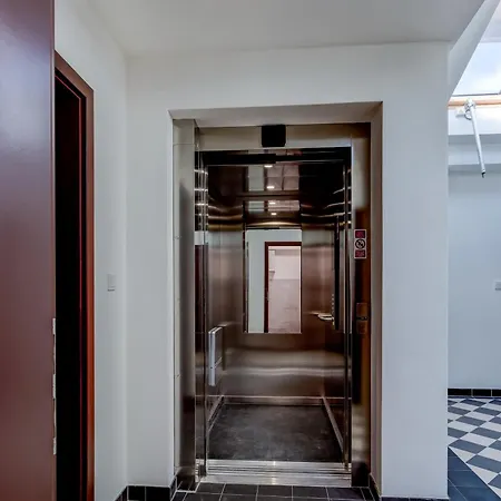 Urban 48 Hotel apartamentowy Praga