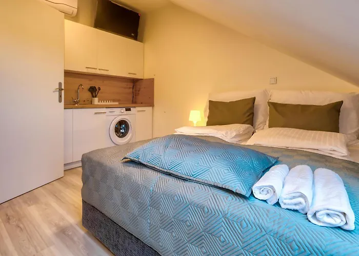 Urban 48 Aparthotel 5*
