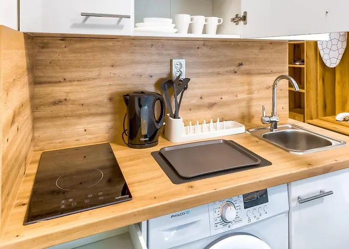 Urban 48 Aparthotel 5*