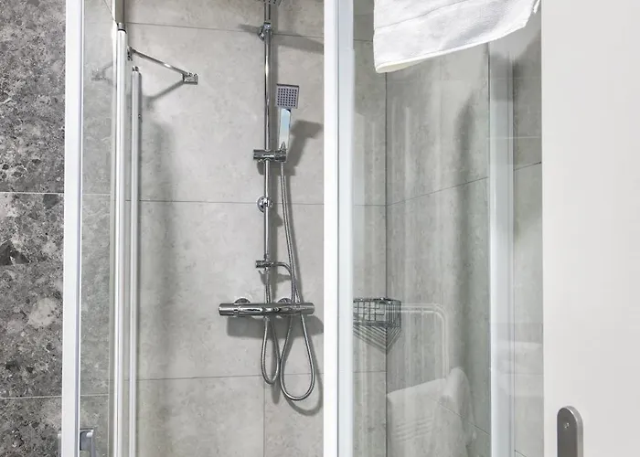 Urban 48 Aparthotel 5*